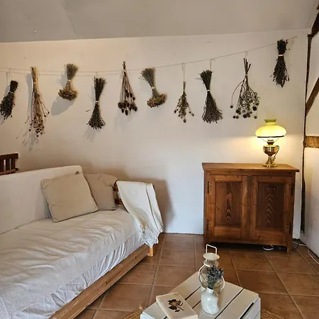 Lindenhof Apartamento Niederbachheim